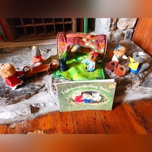 Vintage Little Woodsey Family, House, & Book Playset